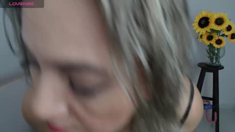 REBECA online show from 09-30-25, 01:27