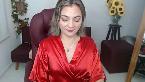 Snapshot of rebeca_milf chatting on 05-17-26, 01:29 REBECA online show from 05-17-26, 01:29