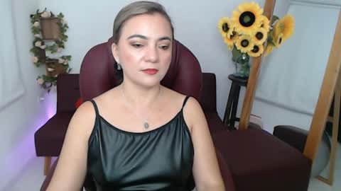 Snapshot of rebeca_milf chatting on 06-06-26, 02:55 REBECA online show from 06-06-26, 02:55