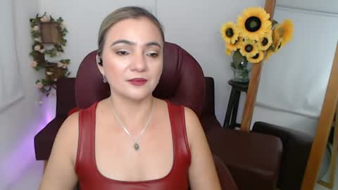 Snapshot of rebeca_milf chatting on 06-10-26, 04:17 REBECA online show from 06-10-26, 04:17
