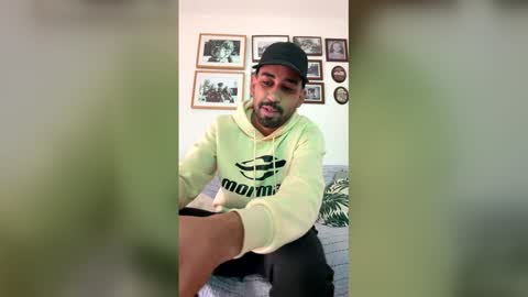 rebecaecalebe online show from 01-10-26, 01:57