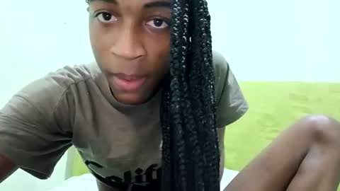 Tu mami Rebecca online show from 05-19-26, 01:50