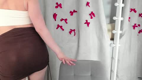 rebecca_____ online show from 03-04-25, 09:43