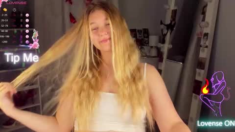 rebecca_____ online show from 09-13-25, 01:38