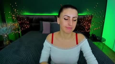 Snapshot of rebecca_diamonds chatting on 01-26-25, 12:33 rebecca_diamonds online show from 01-26-25, 12:33