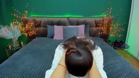 Snapshot of rebecca_diamonds chatting on 02-16-25, 12:43 rebecca_diamonds online show from 02-16-25, 12:43