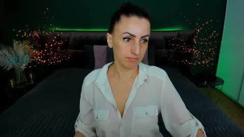 Snapshot of rebecca_diamonds chatting on 03-03-25, 06:26 rebecca_diamonds online show from 03-03-25, 06:26