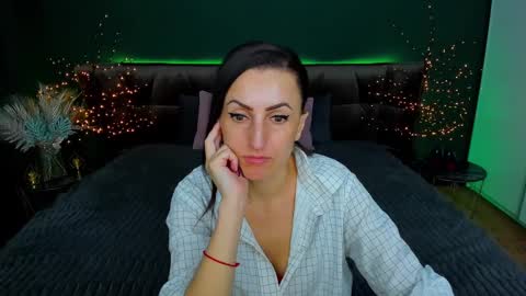 Snapshot of rebecca_diamonds chatting on 03-05-25, 06:44 rebecca_diamonds online show from 03-05-25, 06:44