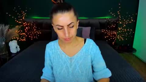 Snapshot of rebecca_diamonds chatting on 11-17-25, 06:41 rebecca_diamonds online show from 11-17-25, 06:41