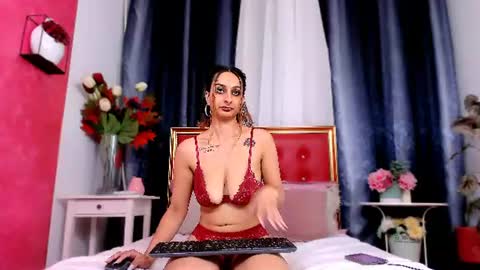 Snapshot of rebecca_mistique chatting on 07-21-26, 05:26 Rebecca online show from 07-21-26, 05:26