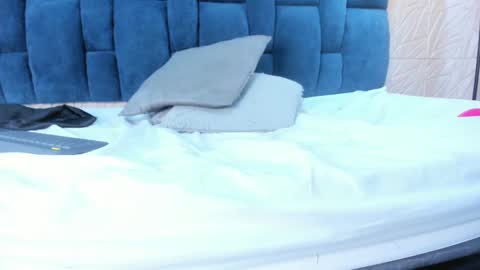 Rebecca online show from 02-08-25, 02:38