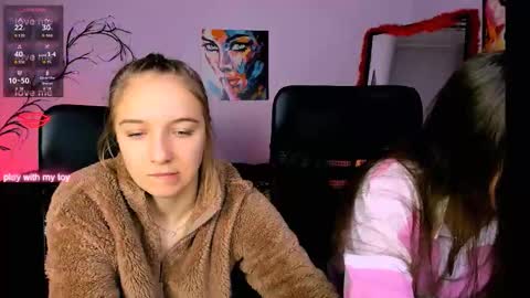 rebecca_smile_ online show from 12-14-25, 10:09