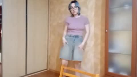 Snapshot of rebeckaaspinwall chatting on 02-08-26, 03:04 Zoe online show from 02-08-26, 03:04