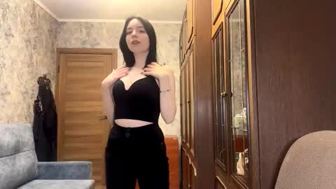 Snapshot of rebeckakirscht chatting on 12-15-25, 03:16 Sofia online show from 12-15-25, 03:16