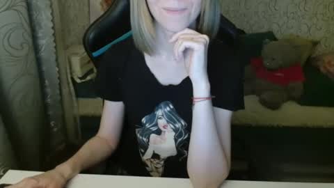 RebesaOlset online show from 10-09-25, 03:21