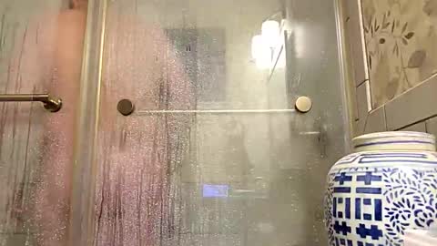 Snapshot of red24devils chatting on 12-18-25, 10:43 red24devils online show from 12-18-25, 10:43