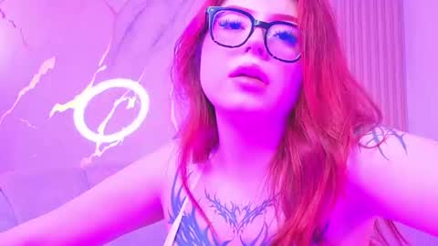 Snapshot of red_bunny_v chatting on 06-19-26, 02:10 Hi Stream 800am to 200pm online show from 06-19-26, 02:10