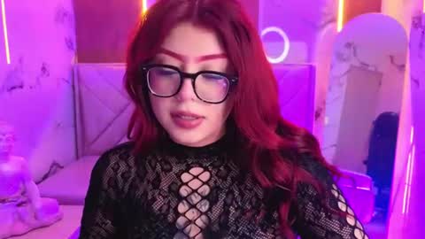 Snapshot of red_bunny_v chatting on 06-23-26, 02:59 Hi Stream 800am to 200pm online show from 06-23-26, 02:59