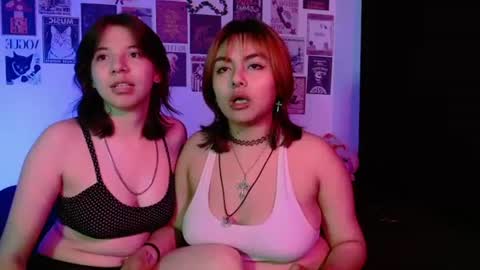 Snapshot of red_cherry2 chatting on 06-12-26, 05:50 red_cherry2 online show from 06-12-26, 05:50