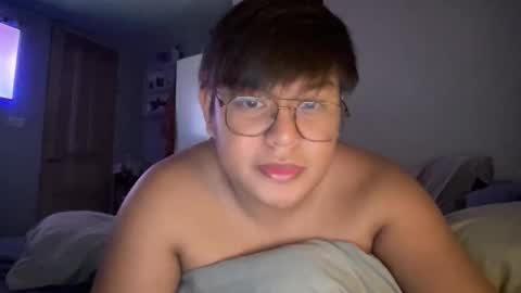 Snapshot of red_iibraxx chatting on 10-17-25, 02:08 Red Libra online show from 10-17-25, 02:08