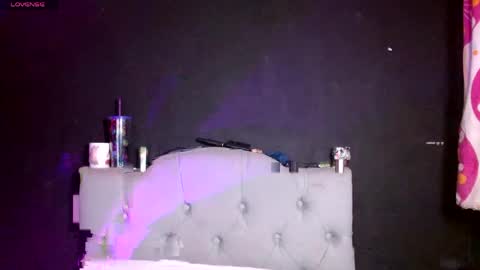 IG   OF red moonn online show from 04-08-26, 05:18