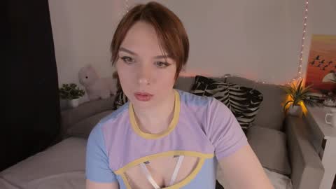 Mia online show from 02-03-25, 11:09