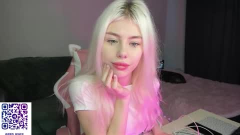 Erika online show from 12-05-25, 07:28