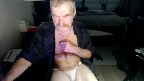 Red online show from 06-23-26, 02:59