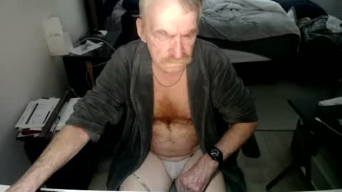 Red online show from 06-29-26, 04:18
