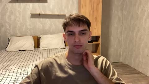 Snapshot of redbullshine chatting on 09-12-25, 01:55 redbullshine online show from 09-12-25, 01:55