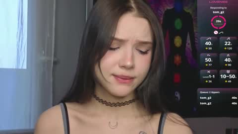 Mia online show from 10-30-25, 04:14