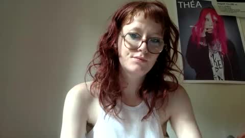 Snapshot of redcassie666 chatting on 05-06-26, 10:31 redcassie666 online show from 05-06-26, 10:31