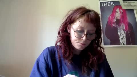 Snapshot of redcassie666 chatting on 05-09-26, 12:32 redcassie666 online show from 05-09-26, 12:32