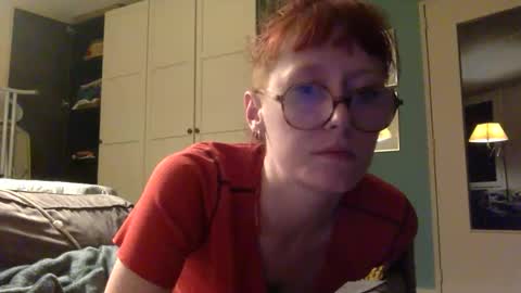 Snapshot of redcassie666 chatting on 06-06-26, 02:38 redcassie666 online show from 06-06-26, 02:38