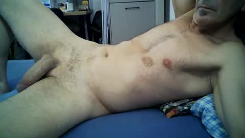 reddarkevil3337 online show from 07-16-26, 06:36