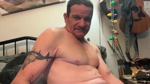 Snapshot of reddawg055 chatting on 01-19-26, 12:58 reddawg055 online show from 01-19-26, 12:58