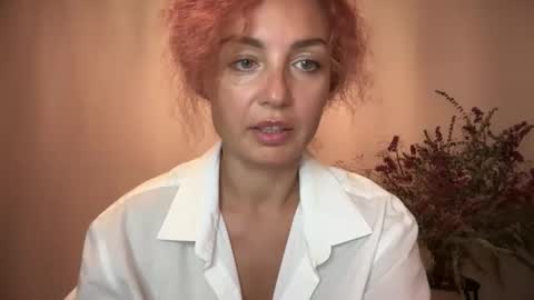 reddgirll online show from 10-18-25, 06:19