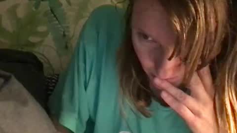 Snapshot of redfoxofficial chatting on 11-02-25, 09:00 Redfox online show from 11-02-25, 09:00