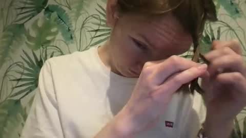 Snapshot of redfoxofficial chatting on 11-14-25, 09:30 Redfox online show from 11-14-25, 09:30