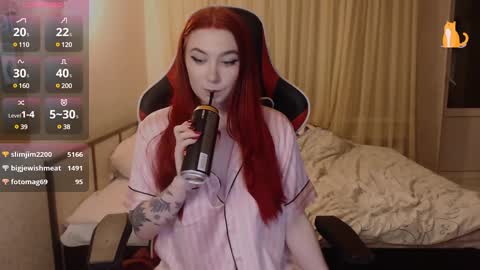 Snapshot of redhaired_kitty chatting on 12-07-24, 03:47 Lina online show from 12-07-24, 03:47