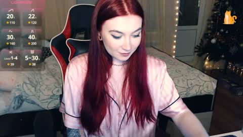Snapshot of redhaired_kitty chatting on 12-24-24, 10:28 Lina online show from 12-24-24, 10:28