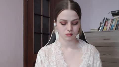 Lily online show from 12-12-24, 06:14