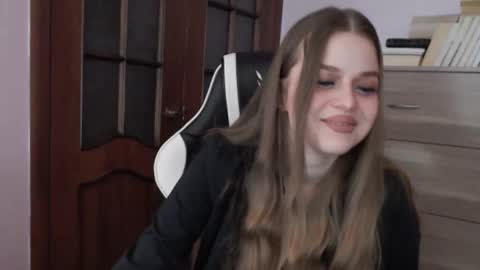 Lily online show from 02-03-26, 02:21