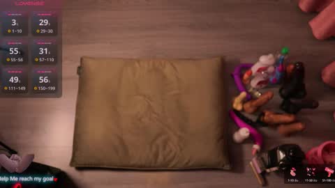 Snapshot of redhead_shark chatting on 02-09-25, 03:12 Redhead Shark online show from 02-09-25, 03:12