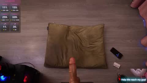 Snapshot of redhead_shark chatting on 11-06-25, 01:12 Redhead Shark online show from 11-06-25, 01:12