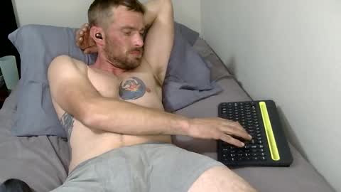 Snapshot of redheadlover828 chatting on 12-18-25, 09:59 Kevin online show from 12-18-25, 09:59