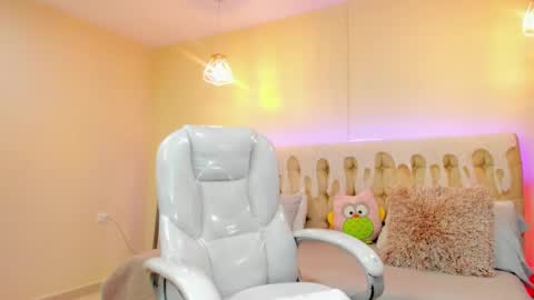 Snapshot of redhot_chilipeppers chatting on 12-28-24, 12:04 Lupe online show from 12-28-24, 12:04