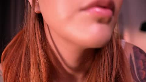Snapshot of redjasmine_ chatting on 05-28-26, 09:45 Red Jasmine online show from 05-28-26, 09:45