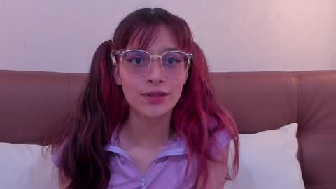 Snapshot of redmeloddy chatting on 01-08-25, 07:13 Meloddy online show from 01-08-25, 07:13