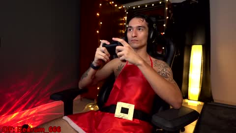 Snapshot of redrum_696 chatting on 12-23-24, 04:12 Red online show from 12-23-24, 04:12